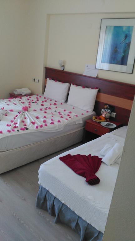 Hotel First Class Didim Esterno foto