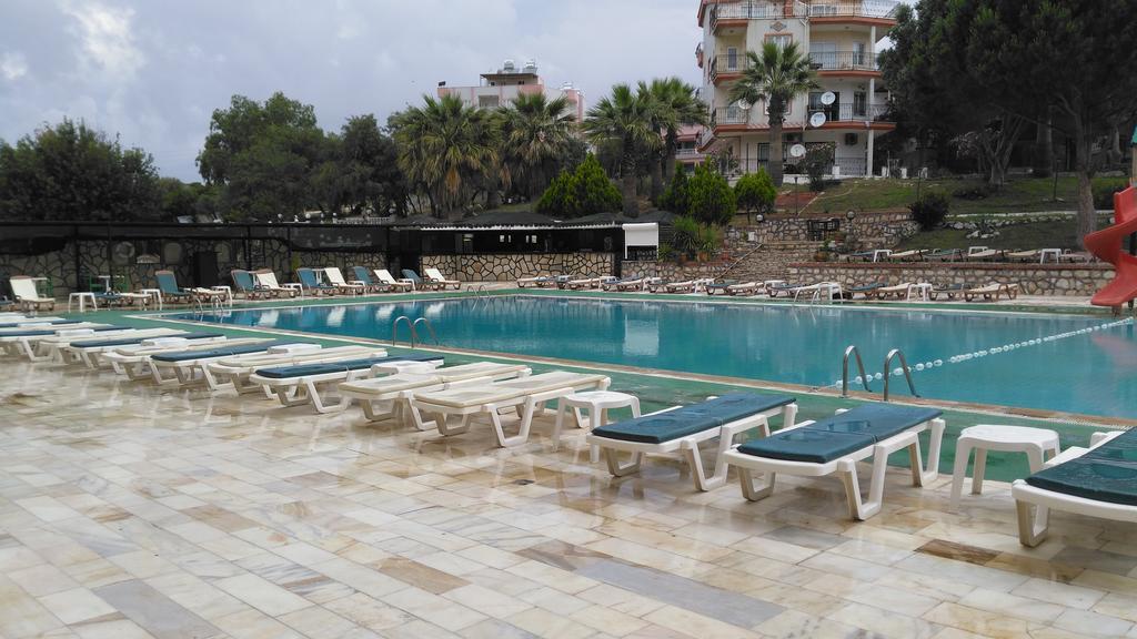 Hotel First Class Didim Esterno foto